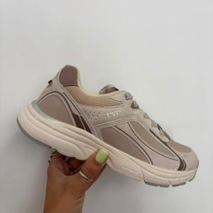 DEPORTIVA LEVIS MUJER
